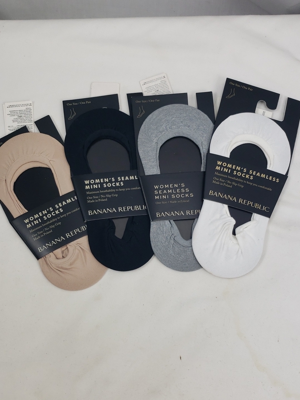 NWT Banana Republic Women's Seamless Mini No-Show Socks 4 pairs